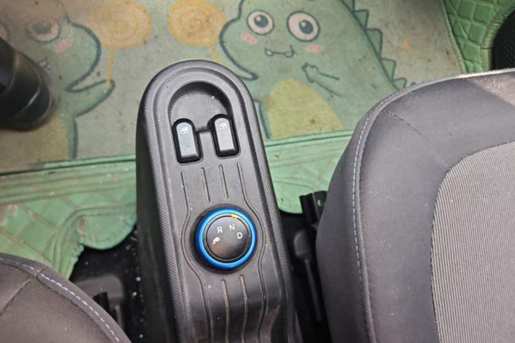 Used Wuling Hongguang MINIEV 2022 Easy Version Lithium Iron Phosphate Gear Lever