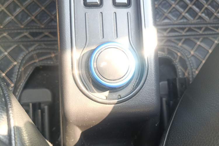 Used Wuling Hongguang MINIEV 2022 Easy Version Lithium-NMC Gear Lever