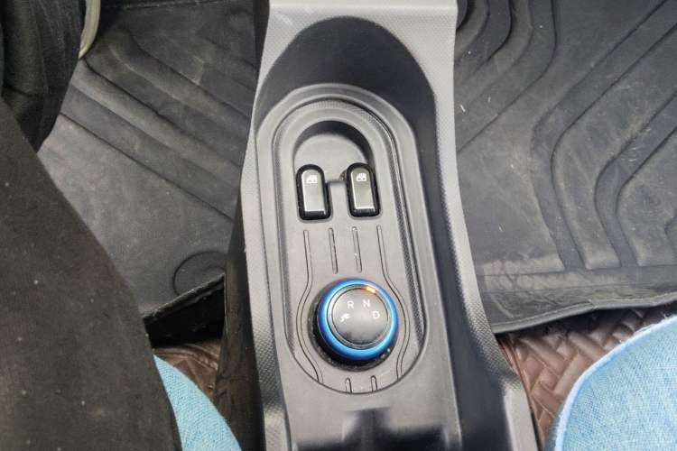 Used Wuling Hongguang MINIEV 2022 Easy Version Lithium Iron Phosphate Gear Lever