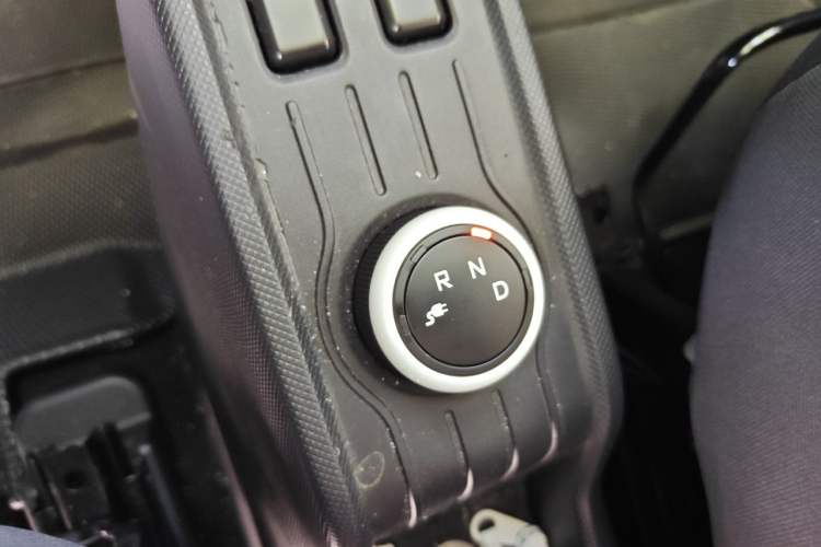 Used Wuling Hongguang MINIEV 2022 Easy Version Lithium Iron Phosphate Gear Lever