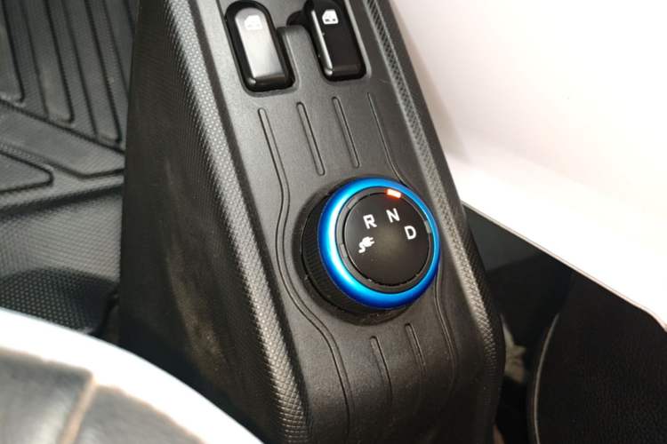 Used Wuling Hongguang MINIEV 2022 Easy Version Lithium-NMC Gear Lever