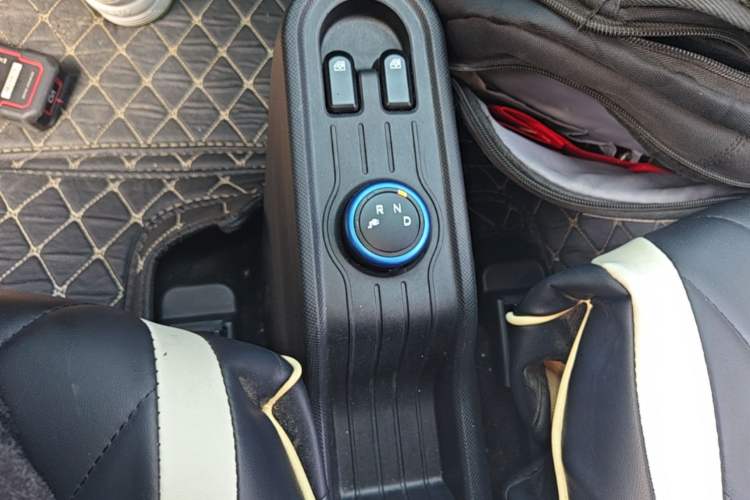 Used Wuling Hongguang MINIEV 2022 Zizai Version Lithium Iron Phosphate Gear Lever