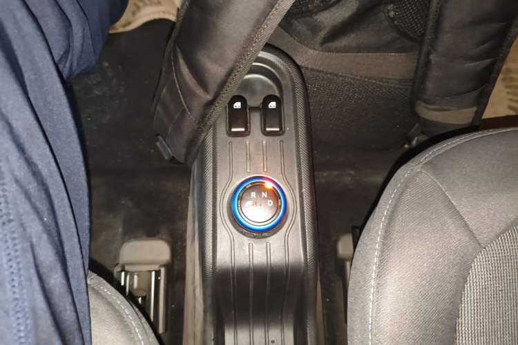 Used Wuling Hongguang MINIEV 2022 Zizai Version Lithium Iron Phosphate Gear Lever