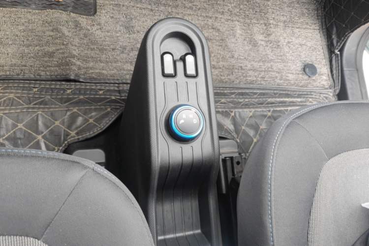 Used Wuling Hongguang MINIEV 2022 Zizai Version Lithium-NMC Gear Lever