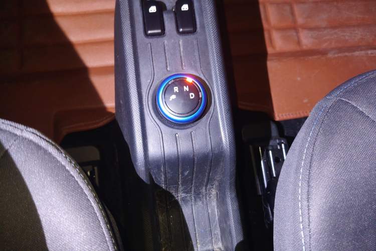 Used Wuling Hongguang MINIEV 2022 Easy Version Lithium-NMC Gear Lever