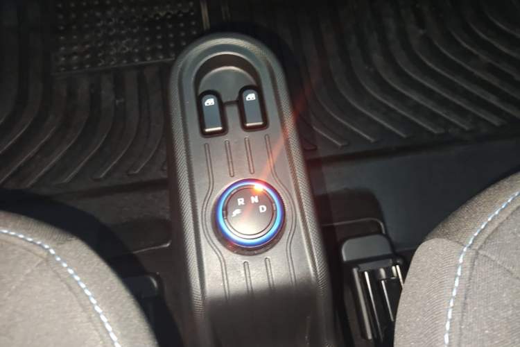 Used Wuling Hongguang MINIEV 2022 Enjoy Edition Lithium Iron Phosphate Gear Lever
