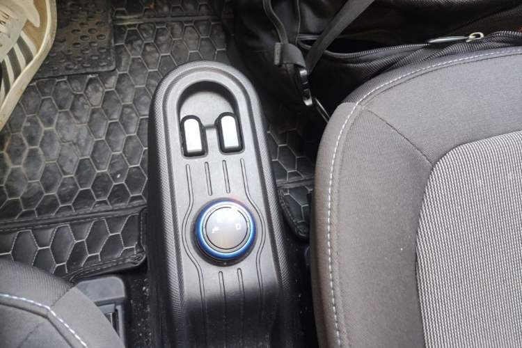 Used Wuling Hongguang MINIEV 2022 Zizai Version Lithium Iron Phosphate Gear Lever