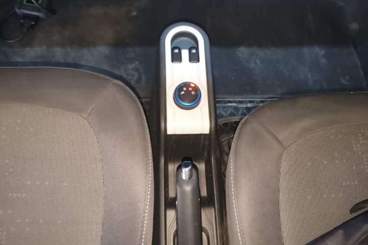 Used Wuling Hongguang MINIEV 2022 Zizai Version Lithium Iron Phosphate Gear Lever