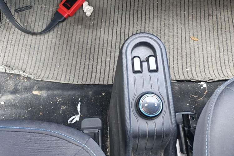 Used Wuling Hongguang MINIEV 2022 Enjoy Edition Lithium-Ion Battery Gear Lever