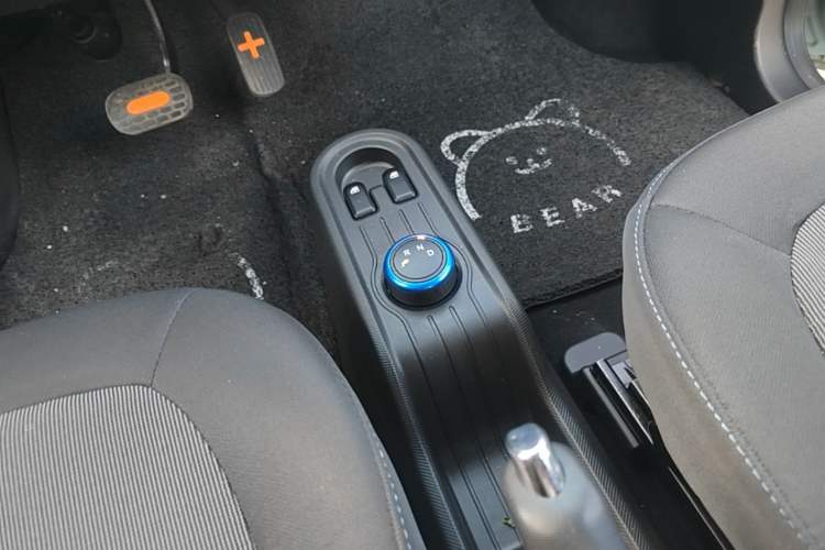 Used Wuling Hongguang MINIEV 2022 Enjoy Edition Lithium-Ion Battery Gear Lever