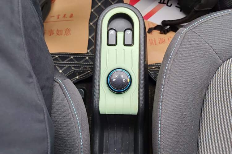 Used Wuling Hongguang MINIEV 2022 Zizai Version Lithium Iron Phosphate Gear Lever