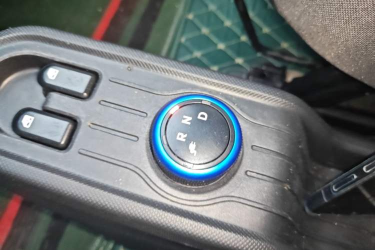 Used Wuling Hongguang MINIEV 2022 Zizai Version Lithium-NMC Gear Lever