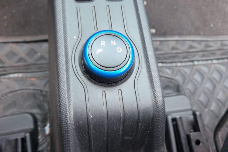 Used Wuling Hongguang MINIEV 2022 Easy Version Lithium Iron Phosphate Gear Lever