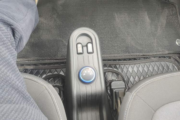 Used Wuling Hongguang MINIEV 2022 Enjoy Edition Lithium Iron Phosphate Gear Lever