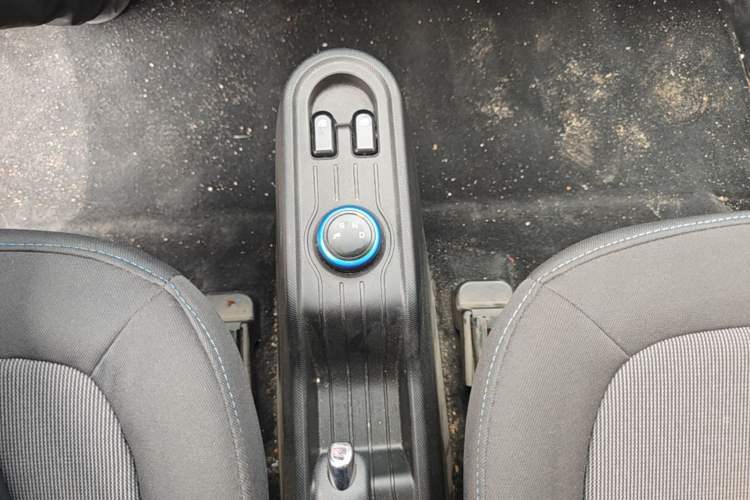 Used Wuling Hongguang MINIEV 2022 Easy Version Lithium Iron Phosphate Gear Lever