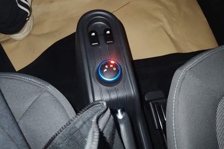 Used Wuling Hongguang MINIEV 2022 Easy Version Lithium Iron Phosphate Gear Lever