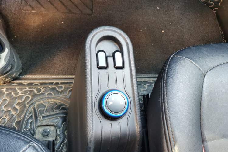Used Wuling Hongguang MINIEV 2022 Easy Version Lithium Iron Phosphate Gear Lever