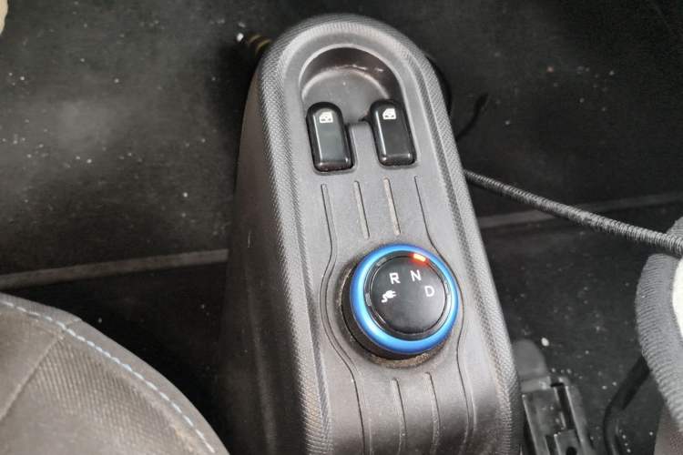 Used Wuling Hongguang MINIEV 2022 Zizai Version Lithium Iron Phosphate Gear Lever