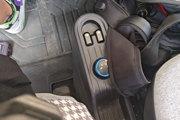 Used Wuling Hongguang MINIEV 2022 Easy Version Lithium-NMC Gear Lever