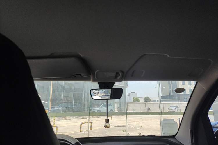 Used Wuling Hongguang MINIEV 2022 Zizai Version Lithium Iron Phosphate Headliner