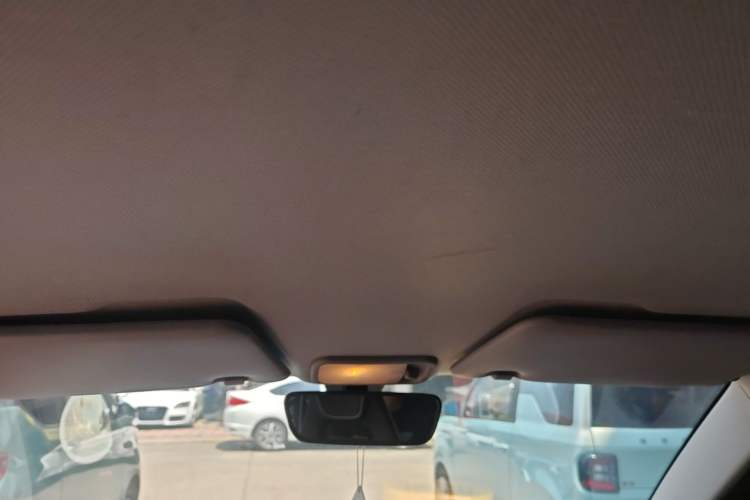 Used Wuling Hongguang MINIEV 2022 GAMEBOY 300km Enthusiast Model with Lithium Iron Phosphate Headliner
