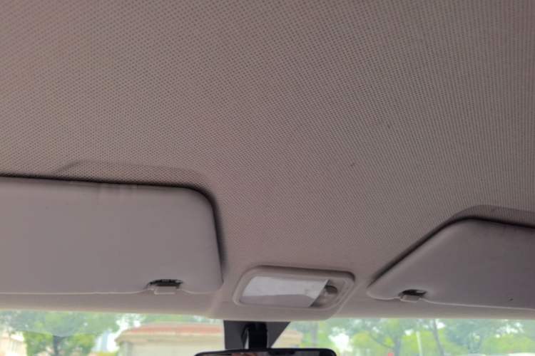 Used Wuling Hongguang MINIEV 2022 Macaron Premium Model – Lithium Iron Phosphate Headliner