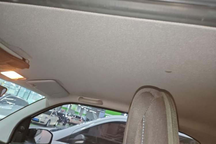 Used Wuling Hongguang MINIEV 2022 Zizai Version Lithium Iron Phosphate Headliner