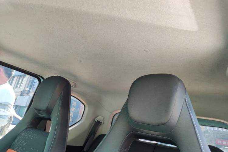 Used Wuling Hongguang MINIEV 2022 Macaron Fashion Model Lithium Iron Phosphate Headliner