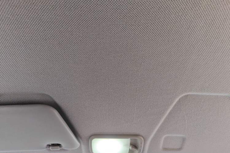 Used Wuling Hongguang MINIEV 2022 Macaron Fashion Model Lithium Iron Phosphate Headliner