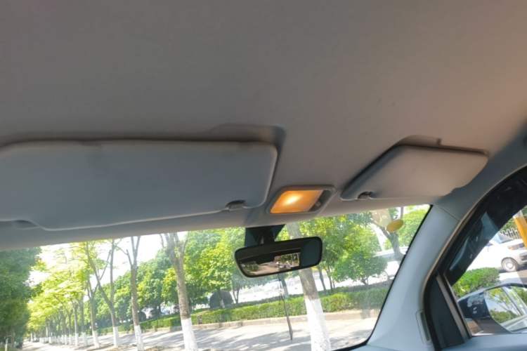 Used Wuling Hongguang MINIEV 2022 Macaron Premium Model – Lithium Iron Phosphate Headliner