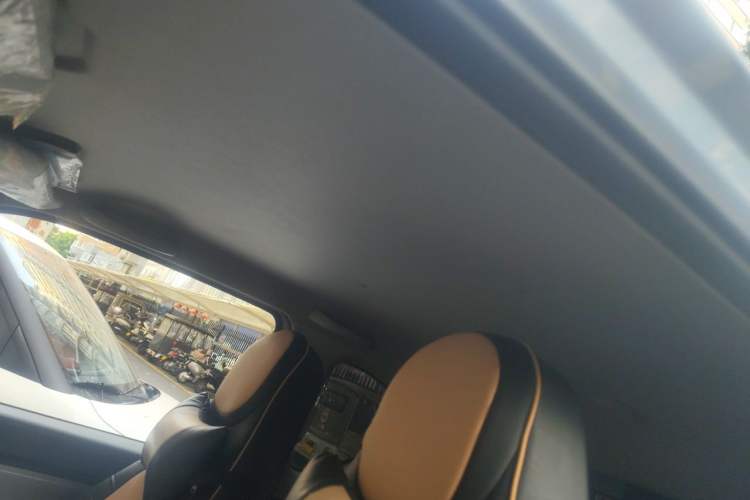 Used Wuling Hongguang MINIEV 2022 Macaron Fashion Model Lithium Iron Phosphate Headliner