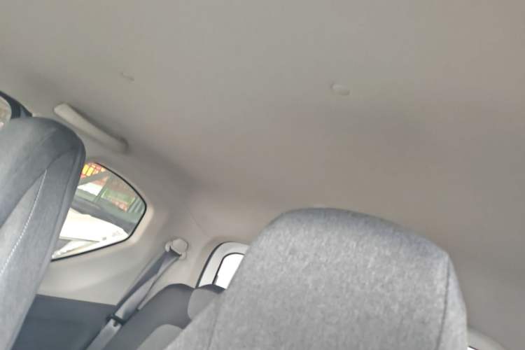 Used Wuling Hongguang MINIEV 2022 Macaron Premium Model – Lithium Iron Phosphate Headliner