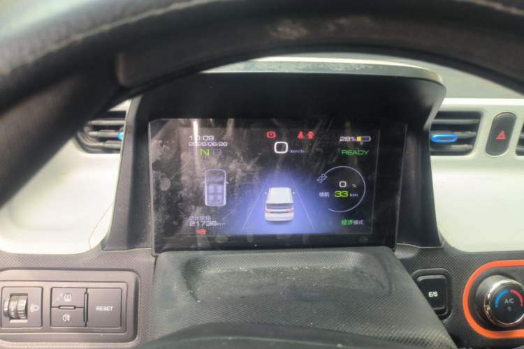 Used Wuling Hongguang MINIEV 2022 Macaron Fashion Model Lithium Iron Phosphate Instrument Cluster