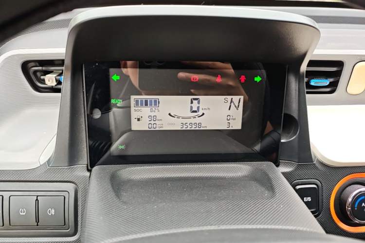Used Wuling Hongguang MINIEV 2022 Macaron Fashion Edition Lithium-Nickel-Cobalt-Alpha-oxide Instrument Cluster