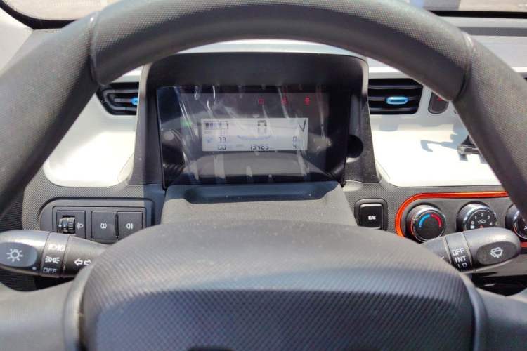 Used Wuling Hongguang MINIEV 2022 Macaron Fashion Model Lithium Iron Phosphate Instrument Cluster