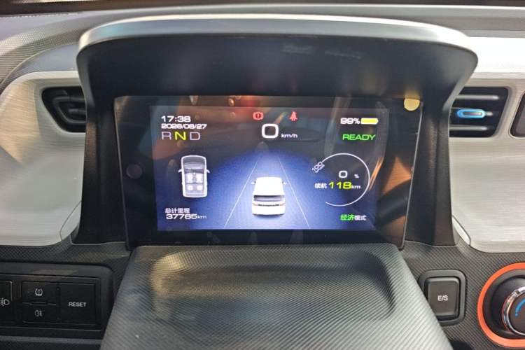 Used Wuling Hongguang MINIEV 2022 Zizai Version Lithium Iron Phosphate Instrument Cluster