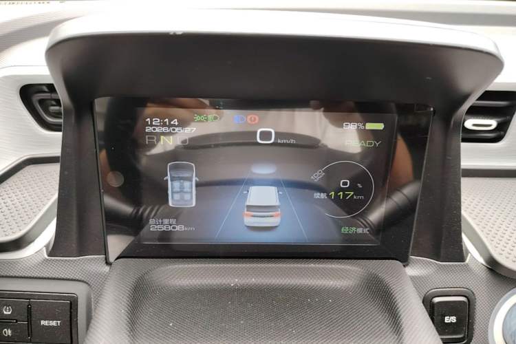 Used Wuling Hongguang MINIEV 2022 Macaron Fashion Edition Lithium-Nickel-Cobalt-Alpha-oxide Instrument Cluster