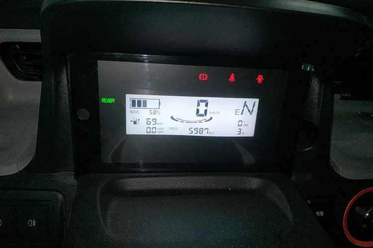 Used Wuling Hongguang MINIEV 2022 Macaron Fashion Model Lithium Iron Phosphate Instrument Cluster