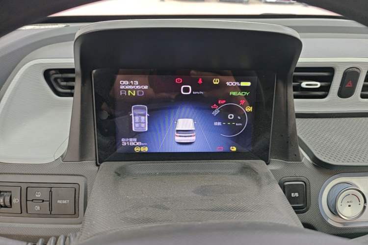 Used Wuling Hongguang MINIEV 2022 Macaron Fashion Edition Lithium-Nickel-Cobalt-Alpha-oxide Instrument Cluster