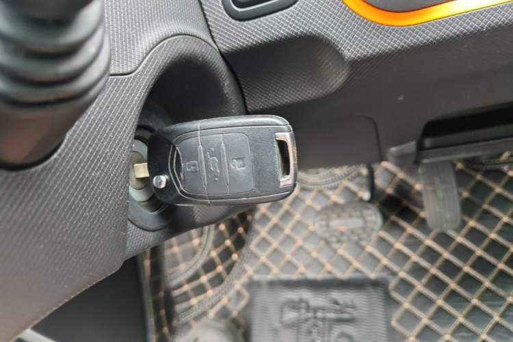 Used Wuling Hongguang MINIEV 2022 Zizai Version Lithium Iron Phosphate Interior 1