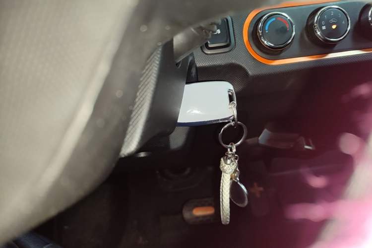 Used Wuling Hongguang MINIEV 2022 Easy Version Lithium Iron Phosphate Interior 1