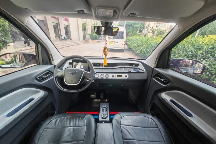 Used Wuling Hongguang MINIEV 2022 Macaron Fashion Edition Lithium-Nickel-Cobalt-Alpha-oxide Interior 2