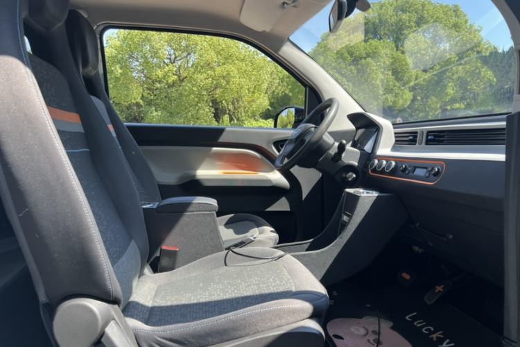 Used Wuling Hongguang MINIEV 2022 Zizai Version Lithium-NMC Interior 2