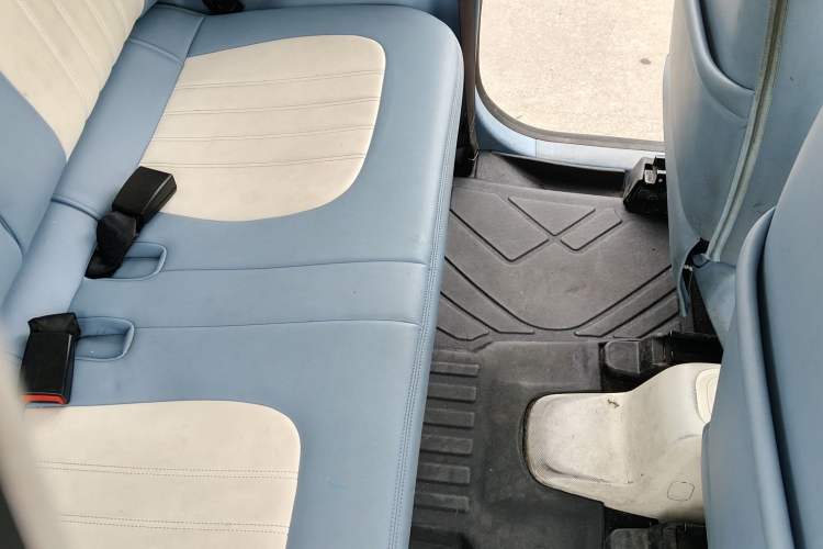Used Wuling Hongguang MINIEV 2022 Zizai Version Lithium Iron Phosphate Interior 2