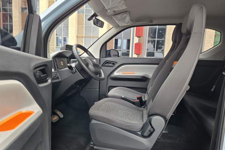 Used Wuling Hongguang MINIEV 2022 Zizai Version Lithium Iron Phosphate Interior 3