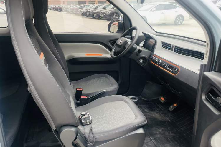 Used Wuling Hongguang MINIEV 2022 Easy Version Lithium Iron Phosphate Interior 3