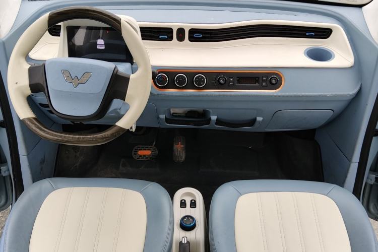 Used Wuling Hongguang MINIEV 2022 Zizai Version Lithium Iron Phosphate Interior 3