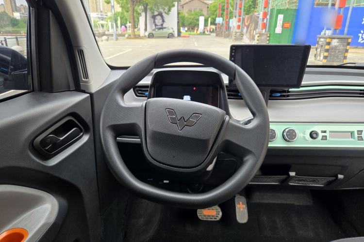 Used Wuling Hongguang MINIEV 2022 Zizai Version Lithium Iron Phosphate Interior 4