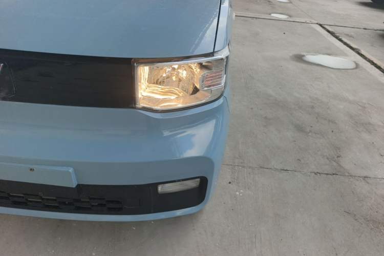 Used Wuling Hongguang MINIEV 2022 Easy Version Lithium Iron Phosphate Left Front Headlight