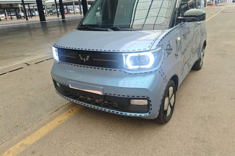 Used Wuling Hongguang MINIEV 2022 Macaron Premium Model – Lithium Ternary Battery Left Front Headlight